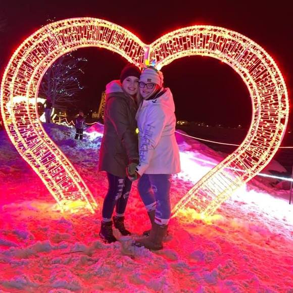 Meet your Posher, Ivie - Picture 1 of 1